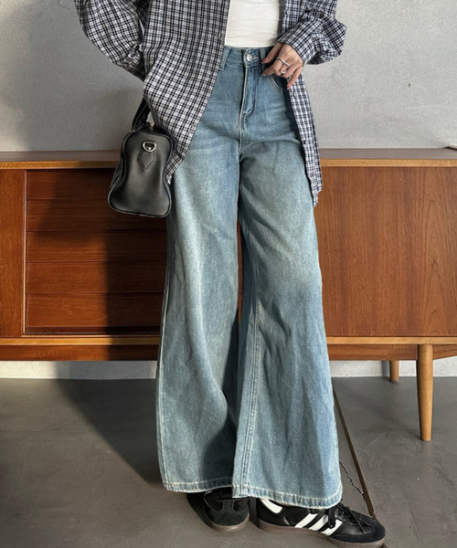 Eclat one（エクラワン）の「【Eclat one】ワイドシルエット ストレート デニム（デニムパンツ・レディース・ブルー/ネイビー・M/S）」の5枚目の写真