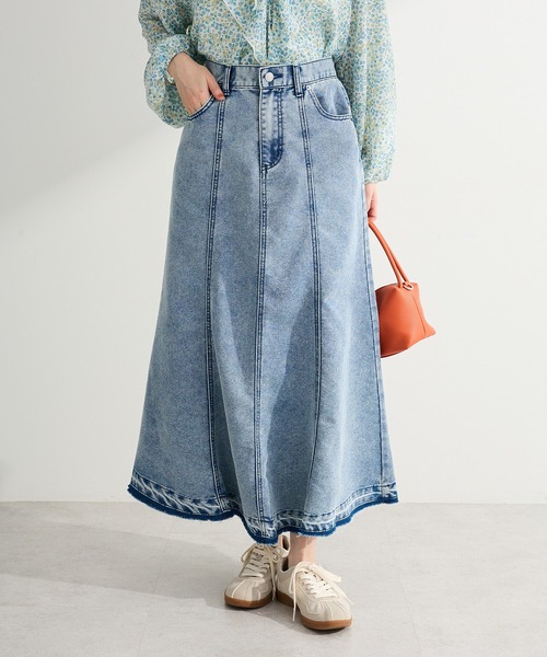 Green　Parks（グリーンパークス）の「イージーデニムマーメイドスカート（スカート・レディース・ブラック/ライトインディゴブルー・L/M）」の2枚目の写真