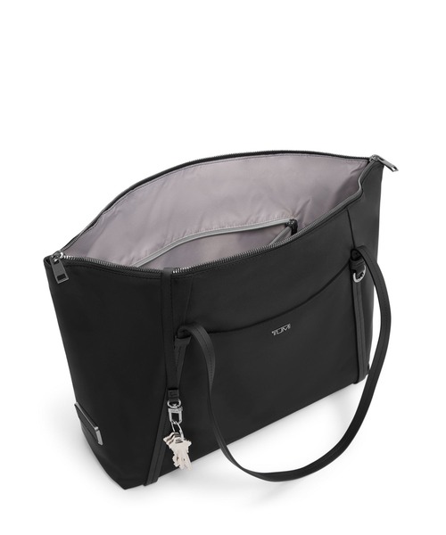 TUMI（トゥミ）の「VOYAGEUR 「キュー」トート（トートバッグ・レディース・ブラック×ゴールド/インディゴブルー/オートミール・FREE）」の11枚目の写真