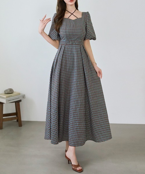 Meiru（メイル）の「チェックパフスリーブフレアワンピース（ワンピース・レディース・ブラウン/ネイビー/ブルー・LARGE/MEDIUM/SMALL）」の6枚目の写真