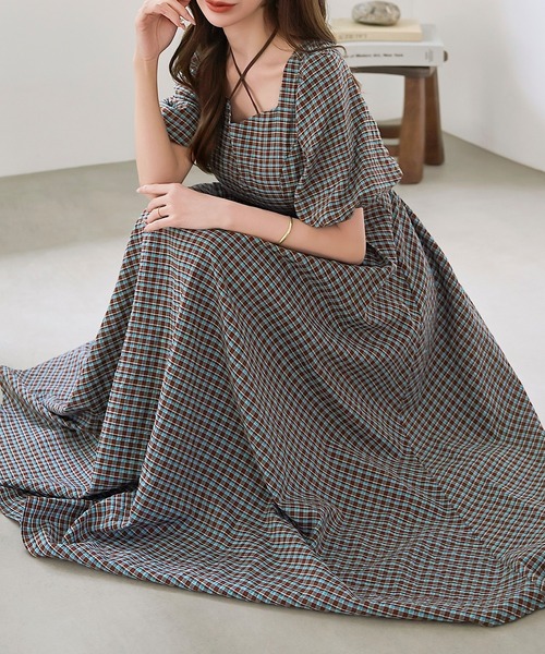 Meiru（メイル）の「チェックパフスリーブフレアワンピース（ワンピース・レディース・ブラウン/ネイビー/ブルー・LARGE/MEDIUM/SMALL）」の9枚目の写真