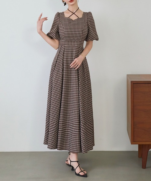 Meiru（メイル）の「チェックパフスリーブフレアワンピース（ワンピース・レディース・ブラウン/ネイビー/ブルー・LARGE/MEDIUM/SMALL）」の15枚目の写真