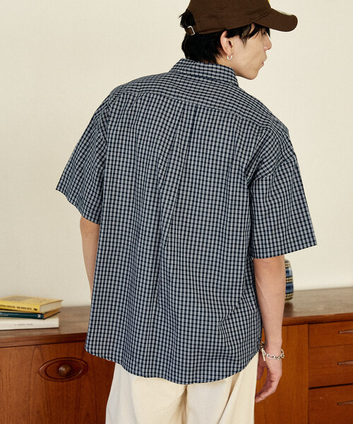 U.S. POLO ASSN.(ユーエスポロアッスン)の「U.S. POLO ASSN.U.S. POLO ASSN. × PUBLUX/ユーエスポロアッスン 別注 ワンポイント チェック ショートスリーブシャツ 限定(シャツ/ブラウス・メンズ・チャコールグレー/ブラック/ホワイト/モカ/ベージュ/ネイビー・S/M/L)」の8枚目の写真