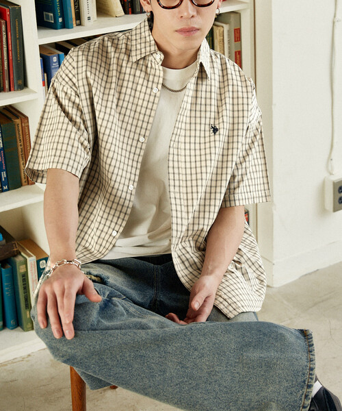 U.S. POLO ASSN.(ユーエスポロアッスン)の「U.S. POLO ASSN.U.S. POLO ASSN. × PUBLUX/ユーエスポロアッスン 別注 ワンポイント チェック ショートスリーブシャツ 限定(シャツ/ブラウス・メンズ・チャコールグレー/ブラック/ホワイト/モカ/ベージュ/ネイビー・S/M/L)」の16枚目の写真