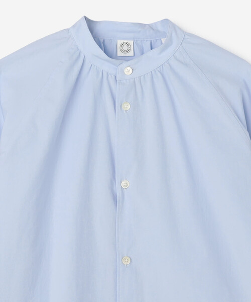 ORCIVAL（オーシバル）の「ORCIVAL | コットンタイプライター 長袖バンドカラーシャツ WOMEN（シャツ/ブラウス・レディース・アイボリー/サックスブルー・1）」の5枚目の写真