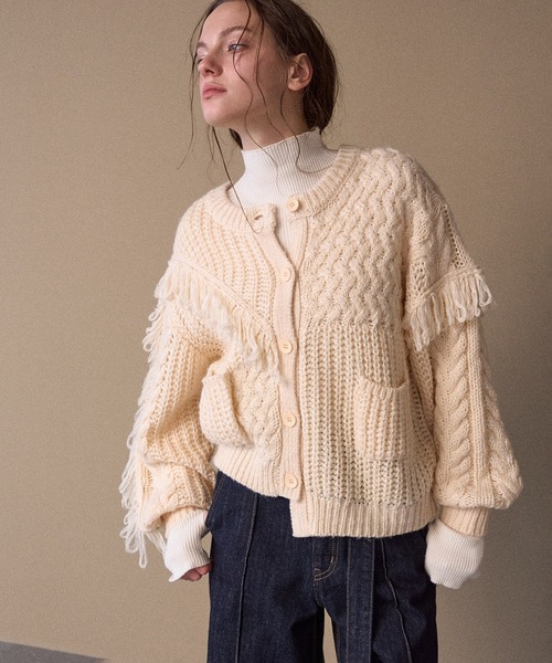 MIELI INVARIANT（ミエリインヴァリアント）の「Fringe Spot Knit Cardigan（カーディガン/ボレロ・レディース・アイボリー/ブラック・FREE）」の2枚目の写真
