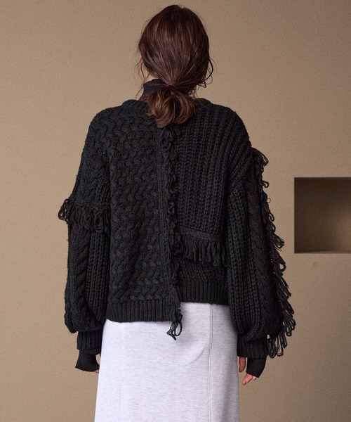 MIELI INVARIANT（ミエリインヴァリアント）の「Fringe Spot Knit Cardigan（カーディガン/ボレロ・レディース・アイボリー/ブラック・FREE）」の5枚目の写真