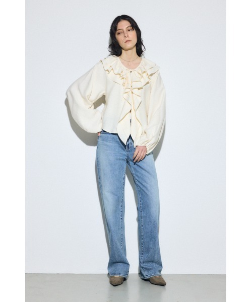 AZUL by moussy(アズールバイマウジー)の「ラッフルロングスリーブブラウス(シャツ/ブラウス・レディース・アイボリー/ブラック/ストライプ・FREE)」の8枚目の写真
