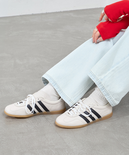 U by SPICK&SPAN(ユーバイスピックアンドスパン)の「adidas Originals / アディダス オリジナルズ GAZELLE LO PRO W(スニーカー・レディース・ホワイト/ブラウン・23cm/24cm/25cm)」の1枚目の写真