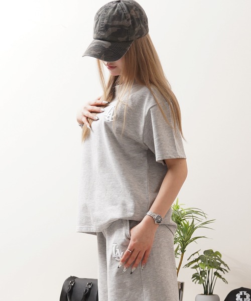STAY GOLD（ステイゴールド）の「【STAYGOLD】LA ロゴ刺繍 ショート丈 ボックスシルエット 裏毛スウェットTシャツ / セットアップ対応 / LA Logo Embroidered Sweatshirt T-Shirt（Tシャツ/カットソー・レディース・ブラック/ホワイト/グリーン/ネイビー/グレー・XL/M/L）」の22枚目の写真
