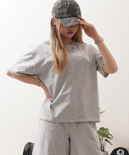 STAY GOLD（ステイゴールド）の「【STAYGOLD】LA ロゴ刺繍 ショート丈 ボックスシルエット 裏毛スウェットTシャツ / セットアップ対応 / LA Logo Embroidered Sweatshirt T-Shirt（Tシャツ/カットソー・レディース・ブラック/ホワイト/グリーン/ネイビー/グレー・XL/M/L）」の20枚目の写真