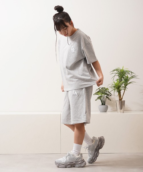 STAY GOLD（ステイゴールド）の「【STAYGOLD】LA ロゴ刺繍 ショート丈 ボックスシルエット 裏毛スウェットTシャツ / セットアップ対応 / LA Logo Embroidered Sweatshirt T-Shirt（Tシャツ/カットソー・レディース・ブラック/ホワイト/グリーン/ネイビー/グレー・XL/M/L）」の19枚目の写真