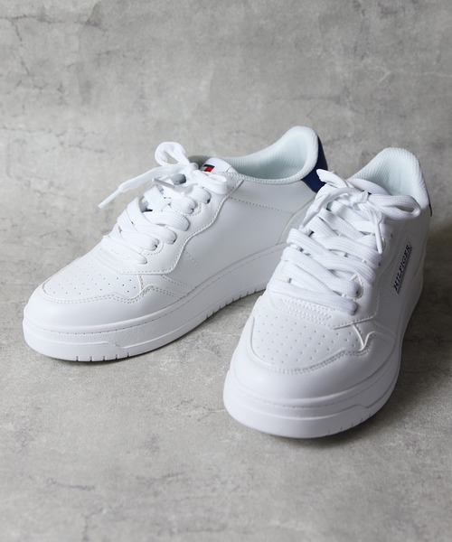 TOMMY HILFIGER(トミーヒルフィガー)の「TOMMYHILFIGER スニーカー DUNNER2(スニーカー・レディース・ホワイト・6.5/7/7.5/8)」の1枚目の写真