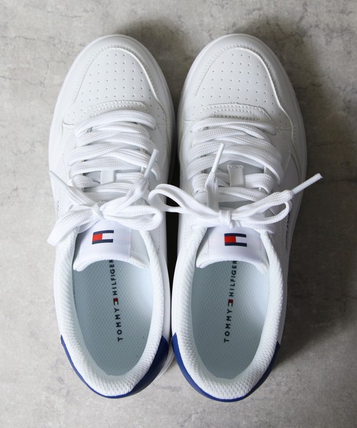 TOMMY HILFIGER(トミーヒルフィガー)の「TOMMYHILFIGER スニーカー DUNNER2(スニーカー・レディース・ホワイト・6.5/7/7.5/8/6)」の2枚目の写真