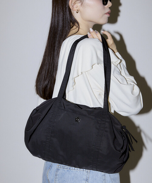 MARY QUANT（マリークワント）の「【待望の再入荷！】MARY QUANT × PUBLUX/マリークワント ロゴ刺繍 ギャザー ボストンバッグ　限定展開（ボストンバッグ・レディース・ドット/ブラック/その他/オフホワイト・ONE SIZE）」の7枚目の写真