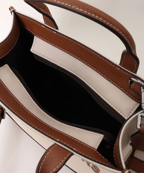 MICHAEL KORS（マイケルコース）の「XBODY STCTRD TOTE W TP ZP Crossbody（ショルダーバッグ・メンズ・ベージュ系・FREE）」の4枚目の写真