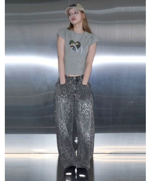 MUCENT(ムセント)の「A'GEM/9 × .kom 『MUCENT/ムセント』 CANYON HEART CAMO HALF T UNISEX/キャニオンハートカモ Tシャツ(Tシャツ/カットソー・レディース・カーキ/チャコールグレー・XS)」の5枚目の写真