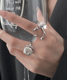 mebole（メボレ）の「ニュアンスパール＆ハーフムーンリング（リング）」