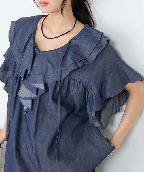 forksy.(フォルクシー)の「【forksy.】ラッフルフリル ライトデニム フレンチスリーブブラウス(シャツ/ブラウス・レディース・ブラック/ライトブルー/ライトグレー/ネイビー・FREE)」の10枚目の写真
