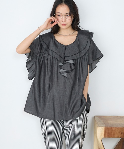 forksy.(フォルクシー)の「【forksy.】ラッフルフリル ライトデニム フレンチスリーブブラウス(シャツ/ブラウス・レディース・ブラック/ライトブルー/ライトグレー/ネイビー・FREE)」の17枚目の写真