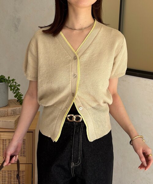 Thevon（ゼボン）の「バイカラー5分袖ショートパフカーディガン（カーディガン/ボレロ・レディース・ベージュ/ネイビー/サックスブルー・FREE）」の4枚目の写真