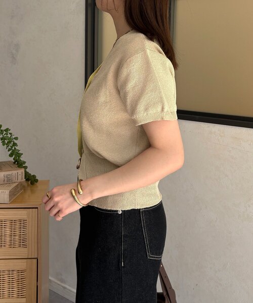 Thevon（ゼボン）の「バイカラー5分袖ショートパフカーディガン（カーディガン/ボレロ・レディース・ベージュ/ネイビー/サックスブルー・FREE）」の5枚目の写真