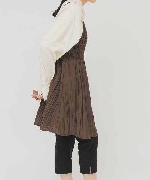 KBF（ケイビーエフ）の「リンクルミニキャミワンピース（ワンピース・レディース・ダークブラウン/チャコールグレー/アイボリー・ONE）」の15枚目の写真