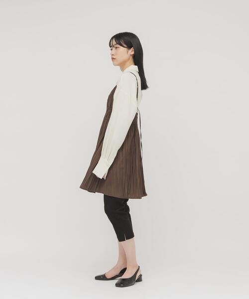 KBF（ケイビーエフ）の「リンクルミニキャミワンピース（ワンピース・レディース・ダークブラウン/チャコールグレー/アイボリー・ONE）」の17枚目の写真