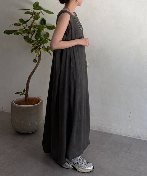 Chez toi（シェトワ）の「シアーデニムBACKZIPワンピース（ワンピース・レディース・インディゴブルー/チャコールグレー/サックスブルー・FREE）」の16枚目の写真