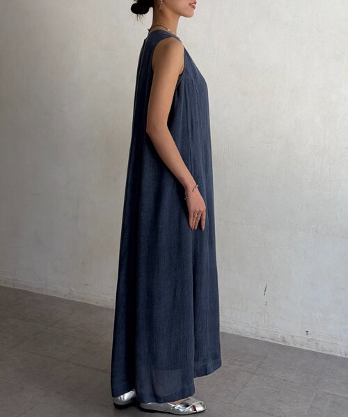 Chez toi（シェトワ）の「シアーデニムBACKZIPワンピース（ワンピース・レディース・インディゴブルー/チャコールグレー/サックスブルー・FREE）」の22枚目の写真