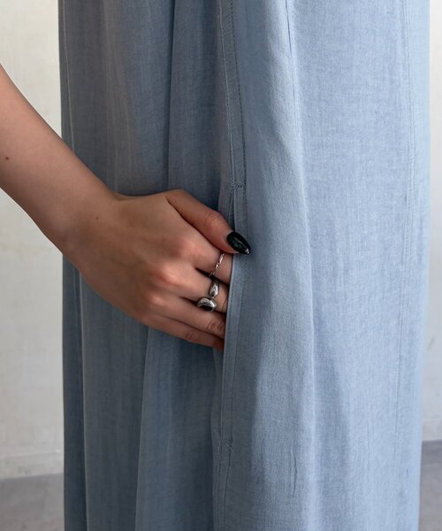 Chez toi（シェトワ）の「シアーデニムBACKZIPワンピース（ワンピース・レディース・インディゴブルー/チャコールグレー/サックスブルー・FREE）」の9枚目の写真