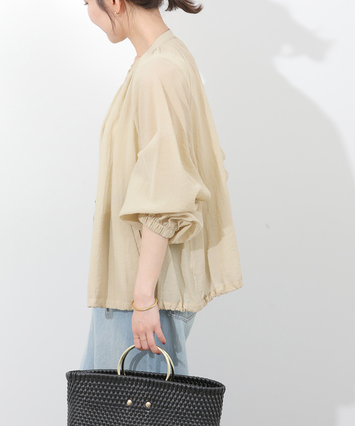 JOURNAL STANDARD relume（ジャーナルスタンダード　レリューム）の「［手洗い可］シアーギャザージップブルゾン（その他アウター・レディース・ブラック/ベージュ・FREE）」の15枚目の写真