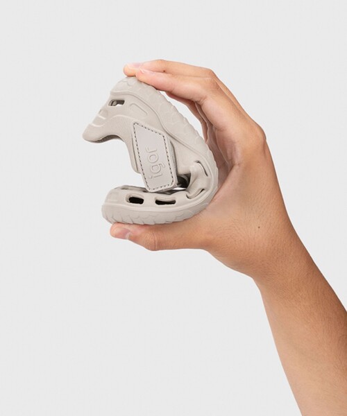 SHIPS（シップス）の「igor:13～20cm / TIJUCA サンダル（サンダル・キッズ・サンドベージュ/ブラック・13/14/15 /16/17/18/19/20）」の8枚目の写真