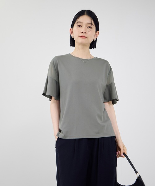 Mac-House(マックハウス)の「【Idnes / イドネス】 異素材ドッキング シアーフレアスリーブ トップス(Tシャツ/カットソー・レディース・グレー/ホワイト/パープル/ブラック/サックスブルー・FREE)」の3枚目の写真
