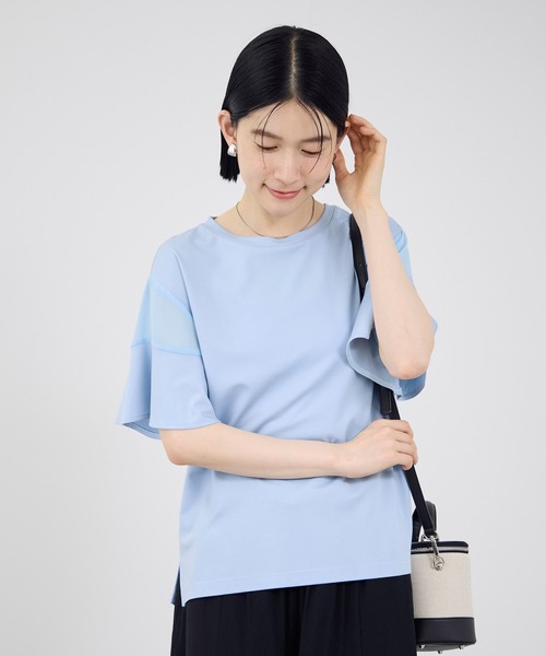 Mac-House(マックハウス)の「【Idnes / イドネス】 異素材ドッキング シアーフレアスリーブ トップス(Tシャツ/カットソー・レディース・グレー/ホワイト/パープル/ブラック/サックスブルー・FREE)」の4枚目の写真