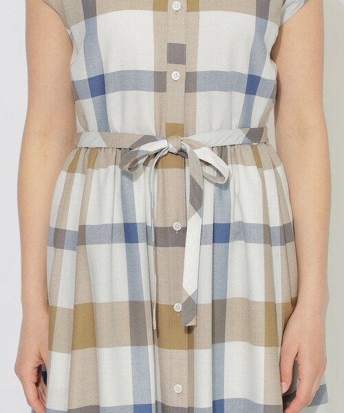 CB CRESTBRIDGE(シービークレストブリッジ)の「クレストブリッジチェックフレンチスリーブワンピース(ワンピース・レディース・ベージュ系その他3・M/S)」の5枚目の写真