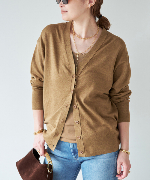 Deuxieme Classe(ドゥーズィエムクラス)の「BRONZER RICH Vネック カーディガン(カーディガン/ボレロ・レディース・キャメル・FREE)」の1枚目の写真