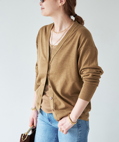 Deuxieme Classe(ドゥーズィエムクラス)の「BRONZER RICH Vネック カーディガン(カーディガン/ボレロ・レディース・キャメル・FREE)」の3枚目の写真