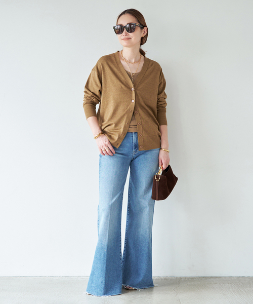 Deuxieme Classe(ドゥーズィエムクラス)の「BRONZER RICH Vネック カーディガン(カーディガン/ボレロ・レディース・キャメル・FREE)」の4枚目の写真