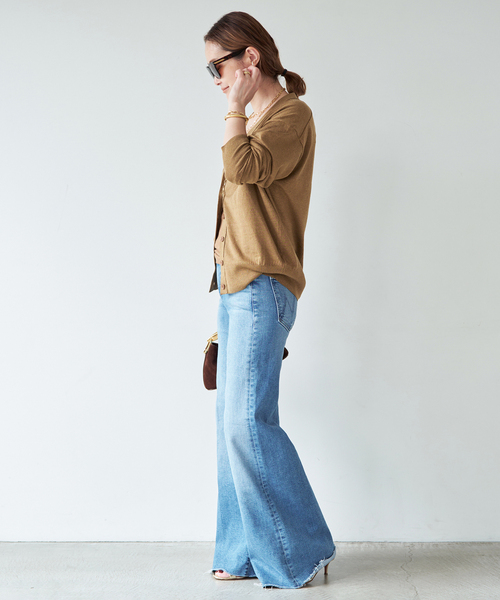 Deuxieme Classe(ドゥーズィエムクラス)の「BRONZER RICH Vネック カーディガン(カーディガン/ボレロ・レディース・キャメル・FREE)」の5枚目の写真