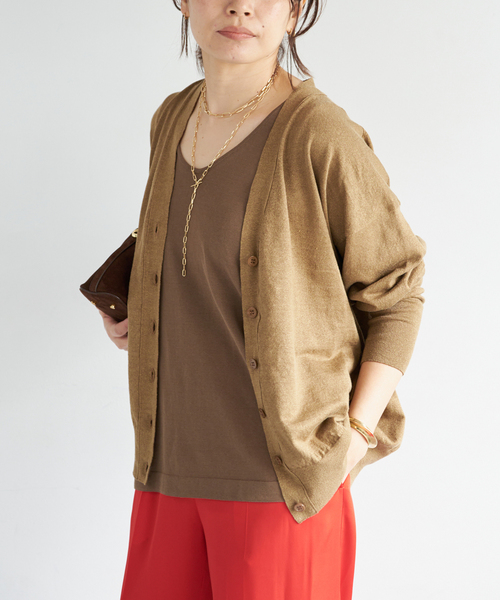 Deuxieme Classe(ドゥーズィエムクラス)の「BRONZER RICH Vネック カーディガン(カーディガン/ボレロ・レディース・キャメル・FREE)」の10枚目の写真