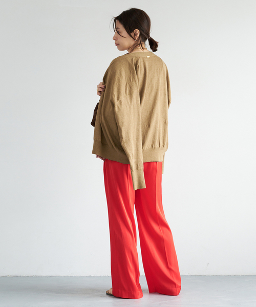 Deuxieme Classe(ドゥーズィエムクラス)の「BRONZER RICH Vネック カーディガン(カーディガン/ボレロ・レディース・キャメル・FREE)」の14枚目の写真