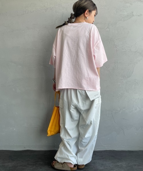 FUNG（ファング）の「[FUNG/ファング] 別注 ALOHA MAHALO カットオフプリントTシャツ（Tシャツ/カットソー・レディース・ピンク/ホワイト・M）」の6枚目の写真