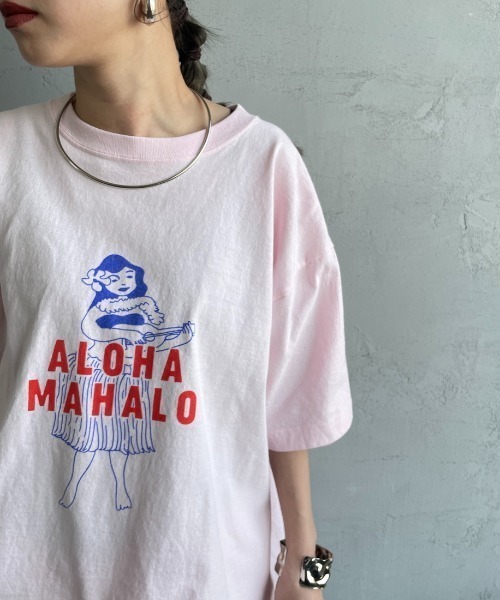 FUNG（ファング）の「[FUNG/ファング] 別注 ALOHA MAHALO カットオフプリントTシャツ（Tシャツ/カットソー・レディース・ピンク/ホワイト・M）」の7枚目の写真