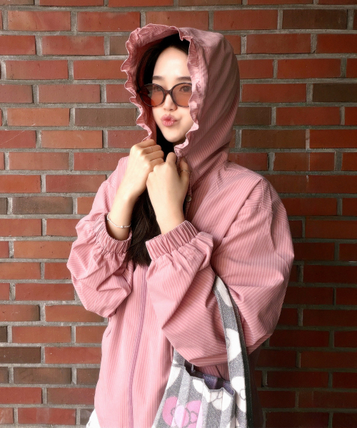 MASMARULEZ APPAREL(マスマルールズ アパレル)の「Check Frill Windbreaker Jacket_Pink(ナイロンジャケット・レディース・PINK・ONE SIZE)」の15枚目の写真