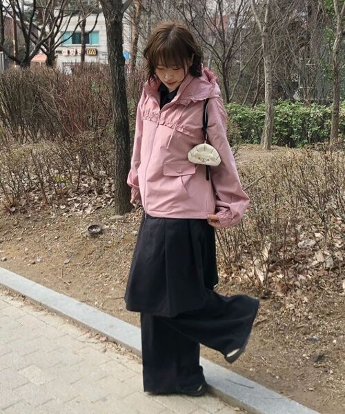 MASMARULEZ APPAREL(マスマルールズ アパレル)の「Check Frill Windbreaker Jacket_Pink(ナイロンジャケット・レディース・PINK・ONE SIZE)」の2枚目の写真