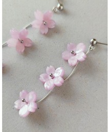 【推しに愛されるアクセサリー】春を纏う、3連桜のピアス(サージカルステンレス)(MA)