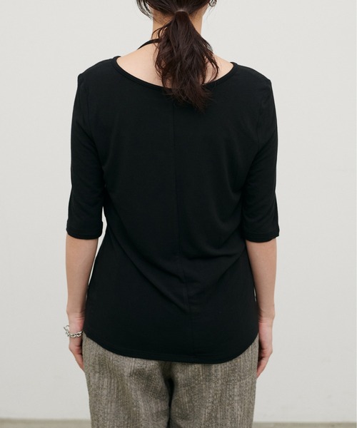 LARUTA（ラルータ）の「【LARUTA】ホルターネック風半袖カットソー（Tシャツ/カットソー・レディース・ブラック/パープル/カーキ/アイボリー・FREE）」の10枚目の写真