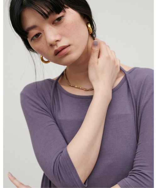 LARUTA（ラルータ）の「【LARUTA】ホルターネック風半袖カットソー（Tシャツ/カットソー・レディース・ブラック/パープル/カーキ/アイボリー・FREE）」の15枚目の写真