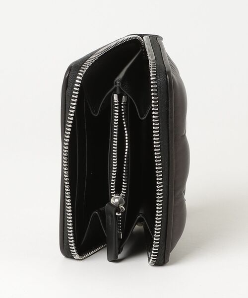 Maison Margiela（メゾンマルジェラ）の「Maison Margiela / メゾン マルジェラ：【レディース】WALLET ZIP AROUND CONTINENTAL SMALL：SA1UI0032-P6434[ANN]（ネックレス・レディース・ブラック・FREE）」の3枚目の写真